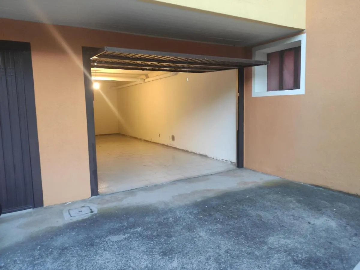 Holiday home Appartamento Vista Lago Con Piscina Sirmione