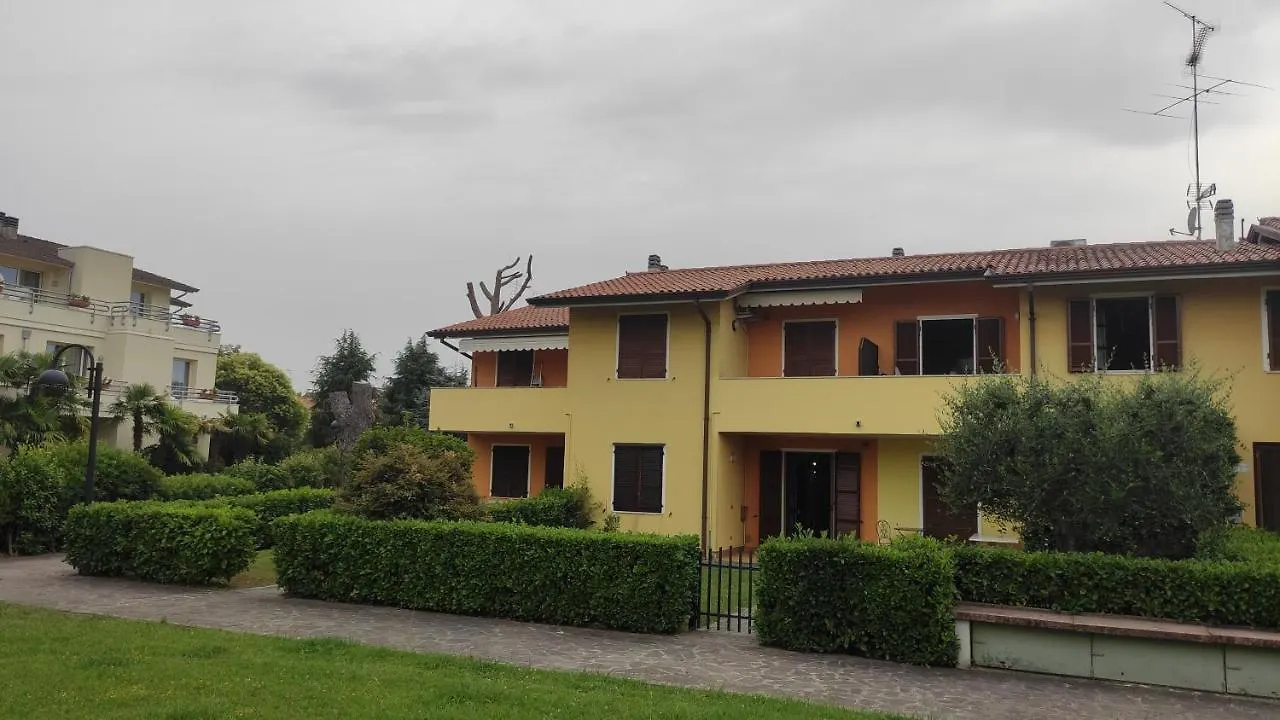 Appartamento Vista Lago Con Piscina Sirmione